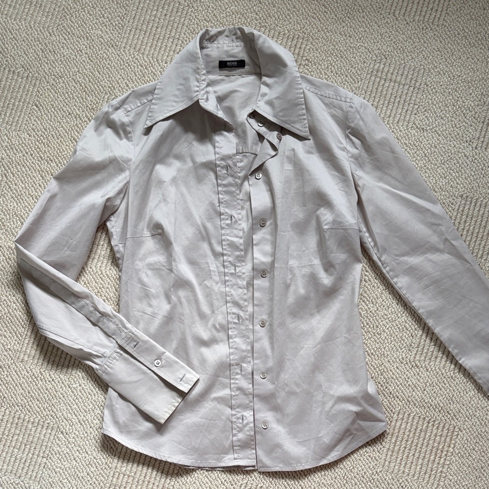 Hugo Boss women’s Light Gray Long-Sleeve Dress Shirt
